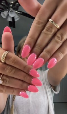 Nails For Back To School 2024, Back To School Nail Colors, Pink Oval Nails Short, Cute Back To School Nails Acrylic, Hot Pink Nails Almond, Pink Nail Inspo Almond, Oval Pink Nails, Almond Nails Colorful, Almond Nails Solid Color