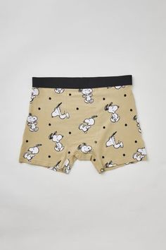 Allover pattern boxer brief with a Snoopy motif. Fitted silhouette cotton with a stretch elastic waistband.Features. Snoopy pattern boxer brief Stretch cotton fabrication Elastic waistband Content + Care. Cotton Machine wash Imported Gifts For Men Basket, Cute Boxers Men, Cool Boxers, Hello Kitty Boxers Men, Snoopy Stuff, Men’s Gifts, Boxers Aesthetic, Boxers With Designs, Casual Graphic Print Boxer Briefs