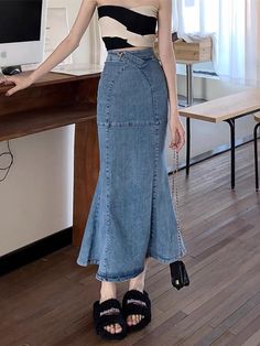 Long Denim Skirt Outfit, Casual Date Night Outfit, Nude Outfits, Long Skirt Outfits, Long Denim Skirt, Moda Jeans, Fashionista Clothes, Asian Outfits