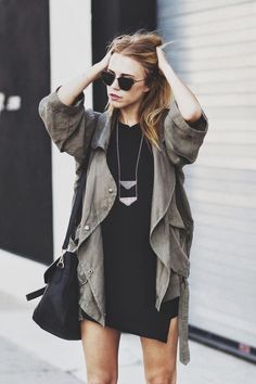 Cargo jacket | Black dress | Loose hair | Sunglasses and Triangle necklaces Military Chic, Boho Mode, Walking Down The Street, Tumblr Fashion, Cat Eyes, Popular Outfits, Winter Trends, Pretty Style