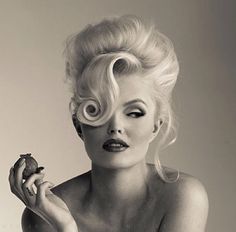 Cabelo Pin Up, Makeup Tip, Nicole Smith, Anna Nicole Smith, Anna Nicole, The Best Revenge, Birthday Shoot, Photoshoot Concept