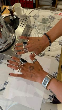 🪩💅💌🙂‍↕️ Olivia Hirst, Jewelry Posts Instagram, London Tiktok, Nails And Rings, Ring Tattoo, Instagram London, Jeweled Shoes, Stylist Tattoos, Odaiba