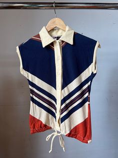 Small hole on the shoulder - selling in as is condition  15" Pit to Pit  19" Length All sales final, please ask any questions before buying - Thanks! 1970s Collared Summer Top, Collar Shirts, Favorite Outfit, Gender Neutral, Bathing Beauties, Tops & Tees, Adult Outfits, Top Outfits, Purses And Bags