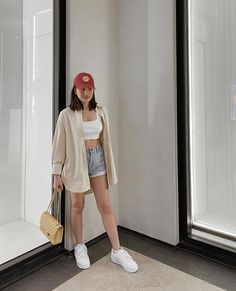 Julie Ann San Jose, White Polo Outfit Women, Casual Outfit 2022, White Polo Outfit, Baguio Outfit, Polo Outfits For Women, Longsleeves Outfit, White Tank Top Outfit, Denim Dress Style