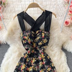 Materials: other Size: s, m, l Color: Black French Retro Style, French Retro, Suspender Dress, Retro Stil, Retro Style, Retro Fashion, Floral, Black, Color