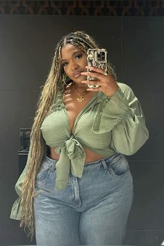 Plus Size Going Out Outfits, Zulu Women, Accessorizing Outfits, Curvy Casual Outfits, Plus Size Baddie Outfits, Thanksgiving Outfit Women, Chiffon Blouses, Beautiful Angels, Curvy Barbie