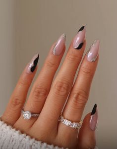 Acrylic Nails Green, Wedding Guest Nails, Black Silver Nails, Silver Acrylic Nails, Hands Nails, Black Almond Nails, Hoco Nails, Silver Nail Designs, Unghie Sfumate