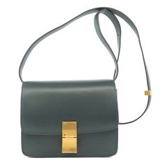 Used Celine Classic Box Shoulder Bag Leather Women's (Sku: Gzl13r7y) === General === Brand : Celine === Design === Type : Shoulder Bag Material : Leather Color : Green Gender : Women === Size === Size (Hxwxd) : 14cm X 17cm X 6cm / 5.51'' X 6.69'' X 2.36'' === Included Items === Accessories : None Accessories Notice : Before Purchasing, Please Refer To The Images Of The Accessories Included With The Item. === Condition === Condition : Used (Good) Ranking : Rank Ab Used - Traces Of Usage, Scratche Celine Classic Box, Celine Shoulder Bag, Japanese Store, Celine Bags, Leather Shoulder Bag, Leather Women, Bags Handbags, Leather Bag, Bags Designer