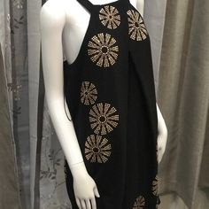 Sheath Dress With Gold Appliqu Galaxy Dress, White Sheath Dress, Emerald Green Dresses, Printed Tunic Dress, Mini Sheath Dress, Trina Turk Dresses, Cap Dress, Black Sheath Dress, Short Sleeve Mini Dress