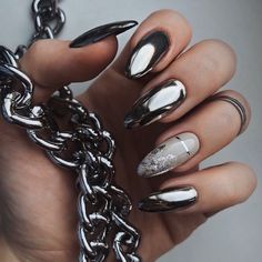 Chrome Nails Designs, Homecoming Nails Acrylic, Makijaż Smokey Eye, Metallic Nails, Silver Nails, Fancy Nails, Chic Nails, Chrome Nails