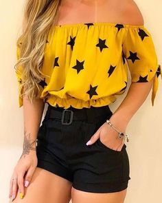 Trendy Fashion Tops, Crop Top Outfits, Cute Comfy Outfits, Trend Fashion, Girls Fashion Clothes, Teenage Fashion Outfits, Girly Outfits, Teen Fashion Outfits, Casual Girl