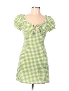 Shein Casual Dress Size: Medium Green Dresses - used. 100% Cotton, A-Line, Plunge, Print, Short, Short sleeves | Shein Casual Dress - A-Line: Green Print Dresses - Used - Size Medium Afgani Salwar Pattern, Afgani Salwar, Green Spring Dresses, Checkered Clothes, Gingham Dresses, Green Gingham Dress, Spring Fling Dress, Green Plaid Dress, Salwar Pattern