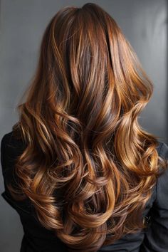 81+ Long Wavy Hairstyle Ideas Rambut Brunette, Wavy Hairstyle, Hair Color Caramel, Blowout Hair, Auburn Hair, Hair Crush, Long Wavy Hair, Hair Color Balayage, Gold Hair