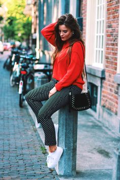 Fabienne Hekman | Sweater – H&M / Slacks – H&M / Shoes – Superga / Earrings – Femme Des Fleurs / Necklaces – Forever21*Beadies*Vintage / Bag – Mango For The Last Time, Street Style Shoes, Vintage Bag, Utrecht, The Last Time, Mom Style, Shoe Style