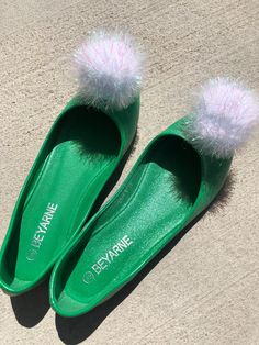 These tink inspired shoes are green with a perfect pixie puff attached at the toe  Please message me your shoe size prior to purchasing. Tinker Fairy, La Pointe, Tinker Bell, Women's Costumes, Las Vegas, Bathing Beauties, Slippers, Accessory Gift, Display Homes