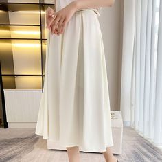 Material: silk
 	Waist: high-Waist
 	Light Blue Silk Satin Pleated Long Dress,
 	high waist mid-length knee-length dress





Size/cm


Length 


Fit Weight




M


78


40-50kg




L


79


50-59kg




XL


80


55-65kg





 	The above size is manually measured by “tiling-stretching”, there may be an error of 1-3CM!
The size is for reference only, please choose according to your own size.
 	It is recommended to wash by hand in cold water, not soaking, and avoid mixing dark and light clothes Pleated Long Dress, Light Clothes, Blue Silk, Knee Length Dress, Silk Satin, Mid Length, Stretching, Light In The Dark, Dress Skirt