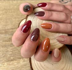 Fall Pedicures, Cruise Nails, Mani Ideas, Green Nail Designs, Different Nail Designs, Aesthetic Nails, Green Nail, Nail Colours, Short Nail