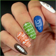 Nail Art for Mature Women: Creative Inspiration Experience creative inspiration with nail art tailored for mature women. Explore acrylic designs, French tips, and unique art that reflects your individuality. With options ranging from stiletto to coffin shapes, these nails allow you to express your style confidently. Game Day Nails Football, Bills Nails, Packer Nails, Buffalo Bills Nails, Super Bowl Nails