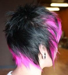 pink and black  = one of my favorite color schemes. ♥ Scene Short Hair, Babs Seed, Short Hairstyles 2015, Funky Hair Colors, Sandy Hair, Popular Short Hairstyles, Funky Hairstyles