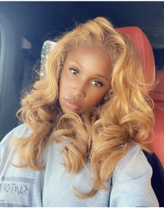 Ishateria Hair Color, Shateria Hair, Strawberry Ginger Hair On Black Women, Ginger Hair Black Women Dark Skin, Strawberry Blonde Hair Black Women, Honey Blonde Natural Hair, Strawberry Blonde Wig, Dark Skin Blonde Hair, Hair Expo