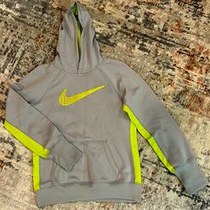 Practically Brand New Athletic Material Nike Hoodie. Worn Maybe 5 Times At Most. Great Quality And Condition. Nike Green Hoodie For Spring, Nike Hoodie, Colorful Hoodies, Gray Green, Nike Tops, Green And Grey, Nike Women, Womens Tops, Sweatshirts Hoodie