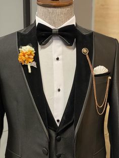 Production : special design mono collar detailed tuxedo.color : Black Material content % 36 vıscon % 62 pes % 2 elestan .Available size: : 46-48-50-52-54-56 Orange Blazer, Night Suit, Tuxedo Suit, Black Tuxedo, 3 Piece Suits, Suit Vest, Special Design, Vest Jacket, Fashion News