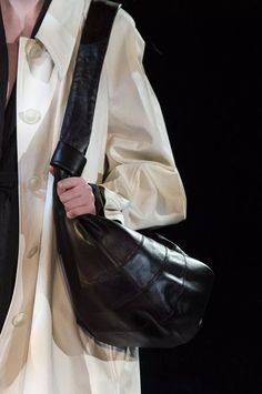 Apartment Design Interior, University Apartment, Croissant Bag, Runway Collection, Apartment Design, Mode Inspiration, Fashion Week Spring, Design Interior