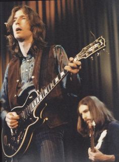 18 Candid Photographs of George Harrison and Eric Clapton Together18 Candid Photographs of George Harrison and Eric Clapton Together