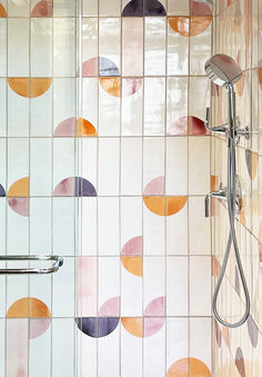 Walk in shower with handmade tiles, screen-printed in purple, orange and pink. Painted Shower Tile, Bathroom Tiles Combination, Vintage Tegel, Shower Tiles, Painting Shower, Pink Tiles, Tile Inspiration, Pink Bathroom