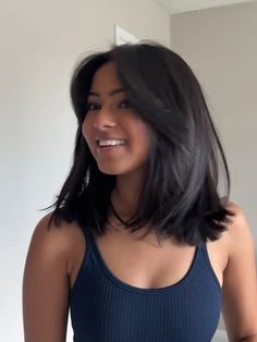 Short Same Length Haircut, Short Hairstyle Women No Layers, Shoulder Length Dark Hair With Layers, Middle Hair Length Hairstyles, Short Black Hair Layers Straight, Short Hair With Layers Asian, Short Layered Haircuts Black Hair, Short Hairstyle Shoulder Length, Middle Bob Hairstyles