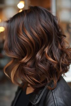 42 Dark Brown Hair With Highlights Hairstyles That Will Add Depth and Dimension Dark Brown Hair With Highlights, Brown Hair With Lowlights, Highlights Hairstyles, Brown Hair With Caramel Highlights, Hair With Highlights, Brunette Hair With Highlights, Short Brown Hair, Dark Hair With Highlights