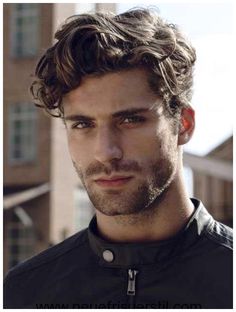 Mens Medium Length Hairstyles, Haircuts Medium, Medium Length Wavy Hair, Haircut For Square Face, Square Face Hairstyles, Mens Hairstyles Medium, Mens Hairstyles Thick Hair, Wavy Hair Men, Mens Haircuts