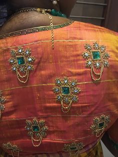 Kundan Embroidery Work Blouses, Kundan Maggam Work Designs, Kundan Work Blouse Designs, Blouse Designs Aari Work, Brocade Blouse Designs, Blouse Maggam Work, Maggam Blouse, Latest Bridal Blouse Designs, Maggam Work Blouse