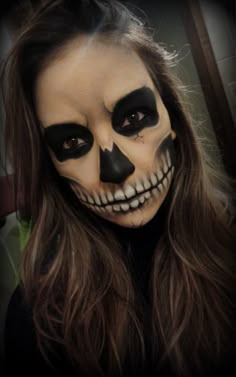 Skull Makeup Carnaval Make-up, Skeleton Face Paint, Skull Face Paint, Skeleton Face, Halloween Makeup Diy, Skeleton Makeup