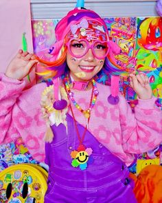 Sie ist so schön und kreativ! #decora Cybr Grl Outfit, Decora Outfits Aesthetic, Colorful Alternative Fashion, Decora Fashion Outfits