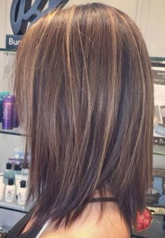 Medium Length Haircut Tapered Ends, Haircolors Trends 2024, Short Medium Haircuts, Medium Haircuts, Brunette Hair With Highlights, Bangs With Medium Hair, Medium Length Haircut, Dark Hair With Highlights, Haircut Inspiration