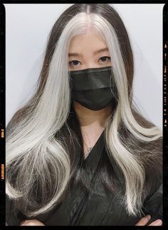 Brown Hair White Streak, Hair White Streak, Brown Hair Makeover, White Hair Color Ideas, White Blonde Highlights, Hair Stripping, Cookies N Cream