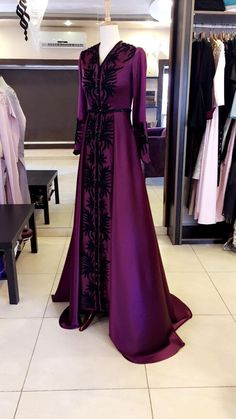 Black Frocks, Wedding Dress Fancy, Fancy Dresses For Girls, Casual Bridal Dress, Baju Kahwin, Bridal Dress Fashion, Elegant Dresses Classy, فستان سهرة, Caftan Dress