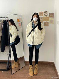 Timberland Dress Outfit, Tokyo Winter Outfit Women, Korea Fall Outfit, Winter Outfit Japan, Japan Winter Outfit Women, Korean Winter Outfits Women, Tokyo Winter Fashion, Korean Autumn Outfits