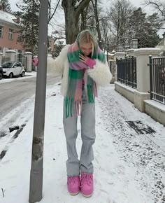 Big cozy scarf acne studios scarf chunky scarf moon boots pink moon boots pink moon boots style inspo moon boot fit winter fit cozy winter fit grey baggy pants grey baggy jeans cozy jacket winter style inspo Grey Baggy Pants, Pink Moon Boots, Big Scarf Outfit, Grey Baggy Jeans, Moon Boots Outfit, Acne Studios Scarf, Jeans Boots Outfit, Best Puffer Jacket, Hot Choco