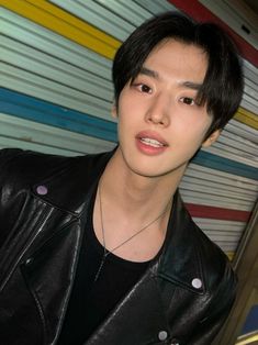 #PENTAGON #UNIVERSE #KPOP #HONGSEOK #PENTAGONHONGSEOK #HONGSEOKIE Drama, Pop Celebrities, Instagram Post, Hongseok Pentagon, Celebrities, Kdrama, How To Look Better