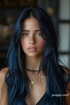 Blue Black Hair Dye, Scifi Ideas, Blue Black Hair Color, Κούρεμα Bob, Blue Black Hair, Dark Blue Hair, Blue Haired Girl, Dramatic Hair, Black Hair Blue Eyes