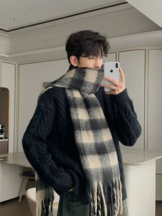 The fabric feels great and the design is the same as the picture Plaid Male Outfit, Winter Boys Outfits, Men With Scarf Outfits, Scarf Outfits Men, Cozy Outfits Men, Korean Fashion Men Winter, Korean Winter Outfits Men, Winter Boy Outfits, Korean Mens Outfits