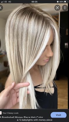 Blonde With Lowlights Underneath, Summer Blonde Hair With Lowlights, Trendy Hairstyles With Bangs, Platinový Blond, Blonde Hair Colour Shades, Ash Blond, Bright Blonde Hair, Bombshell Hair, Summer Blonde Hair