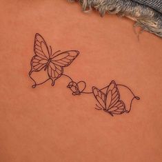 Butterfly Vine Tattoo Arm, Butterfly Couple Tattoo, Cute Small Tattoo Ideas, Butterfly Couple, Sister Tats, Butterfly With Flowers Tattoo, Butterfly Tattoo Ideas, Small Matching Tattoos, Small Dragon Tattoos