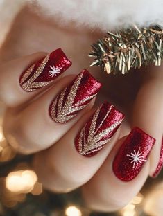 Most Trendy Nails, Nail 2025, Glittery Christmas Nails, Holiday Manicure Ideas, Christmas Winter Nails, Holiday Manicure, Skirts Ideas, Red Nails Glitter, Glitter Manicure