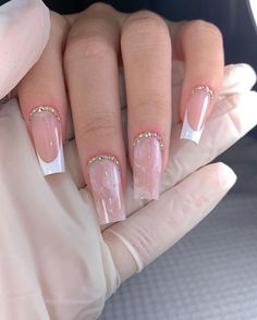 Creating beautiful and glamorous birthday nails can involve a combination sparkles, glitter and sophisticated nail art. Glamorous Birthday, Ballerina Acrylic Nails, Nail Academy, Sassy Nails, Ombre Acrylic Nails, Grunge Nails, Baby Nails, Acrylic Nails Coffin Pink, Soft Nails