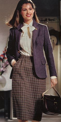 Retro Corporate Aesthetic, Tv News Reporter Outfits, 80s Fashion Business, 80s Work Outfit, 80s Business Woman, Suit And Scarf, Journalist Outfit, 80s Fits, 1980s Outfits