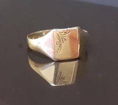 9 Carat solid hallmarked gold signet ring  Date 1992 UK V USA 10 1/2 Weighs 2.6g Please be aware my rings are antique and may  have very slight age related wear please see images Made in Birmingham, England Marked 9.375 for 9 Carat gold Size head height 10mm, band 3mm Please check your Etsy delivery address and ring size Ring will be sent to UK free special delivery To the USA free signed/tracked delivery I post Tuesdays and Fridays R96 Rectangle Signet Ring, Custom Signet Ring, Birmingham England, Signet Rings, Gold Signet Ring, Free Sign, Special Delivery, Signet Ring, Birmingham