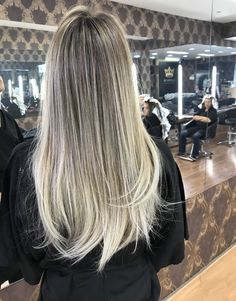 Hair Highlight, Beige Blonde, Hair Highlights, Hair Ideas, Hair Color, Blonde, Hairstyles, Long Hair Styles